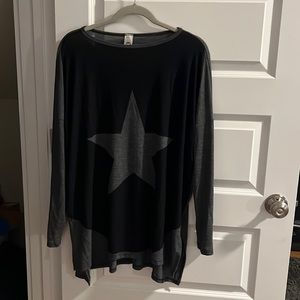 Go Couture scoop next light weight sweater/tunic